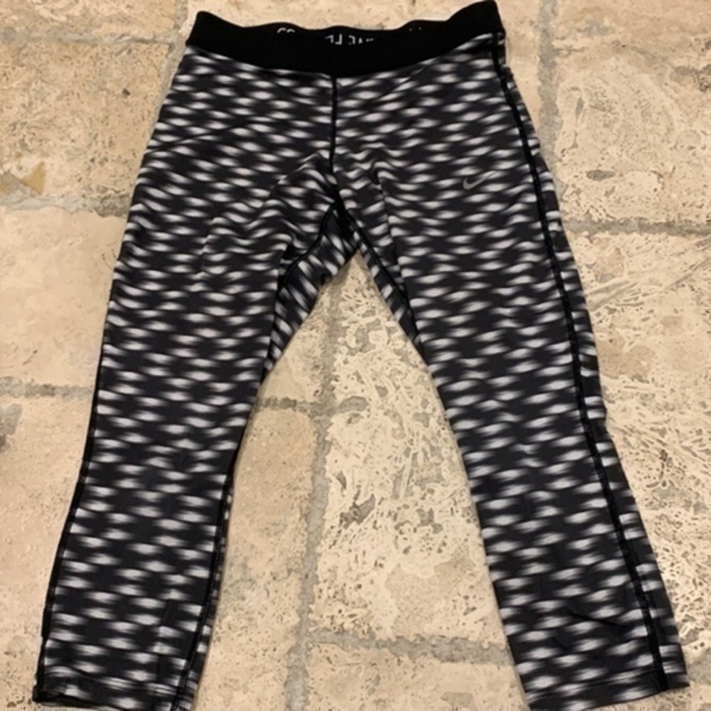 Nike yoga work out pants​